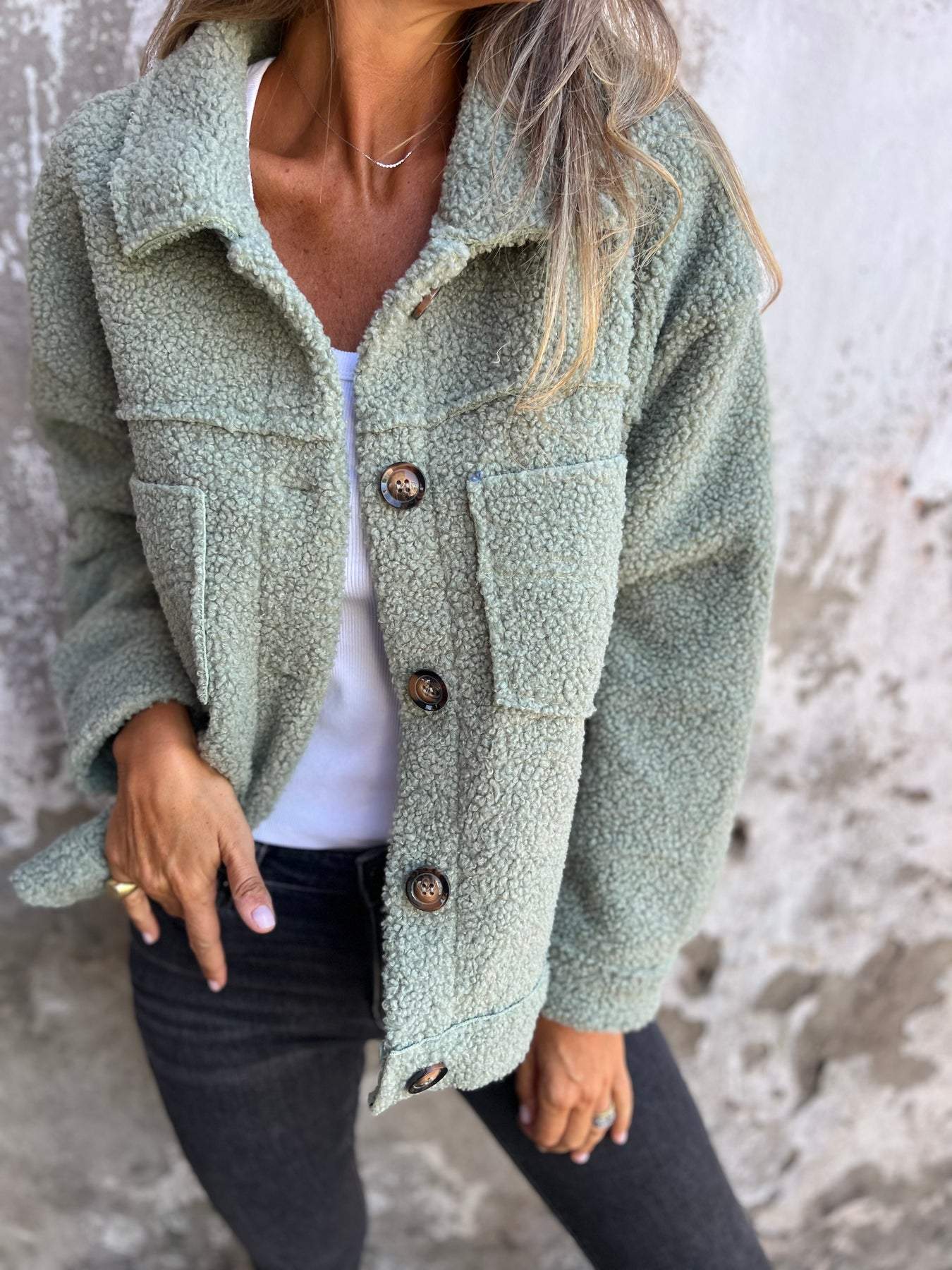 Mirella– Veste boutonnée douillette