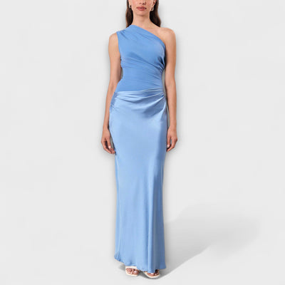 "Robe Maxi Plissée Élégante à Une Épaule" can be rewritten as "Élégante Robe Maxi Plissée à Une Épaule".