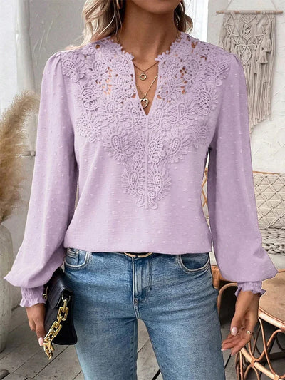 Clémence™ | Élégante blouse à col en V